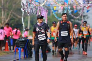 BIB: 45509, 46841
                            <button type="button" onclick="openModal(9895200)" class="btn btn-primary btn-sm float-right btn-popup" data-toggle="modal" data-target=".modal-high-quality">
                        <i class="fas fa-shopping-cart"></i> Add to Cart
                    </button>
                                            <button type="button" onclick="isThisMe(9895200, true)" class="btn btn-success btn-sm float-right btn-popup btn-isme hidden" data-toggle="tooltip" data-placement="bottom" title="นี่คือรูปของคุณใช่ไหม คลิกที่นี่เพื่อเอาเข้าอัลบั้ม">
                        <i class="fas fa-plus"></i> Add to album
                    </button>
                    <button type="button" onclick="isThisMe(9895200, false)" class="btn btn-warning btn-sm float-right btn-popup btn-isnotme hidden">
                        <i class="fas fa-ban"></i> Remove from album
                    </button>